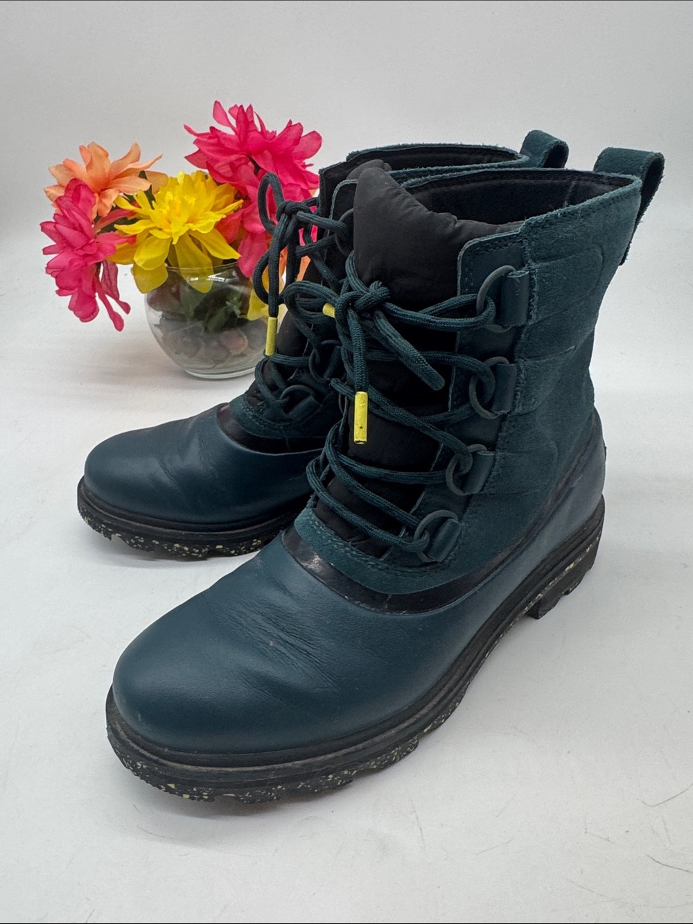 Sorel Women’s Dark Teal Lace-Up Winter Boots Size 8 WRB10323